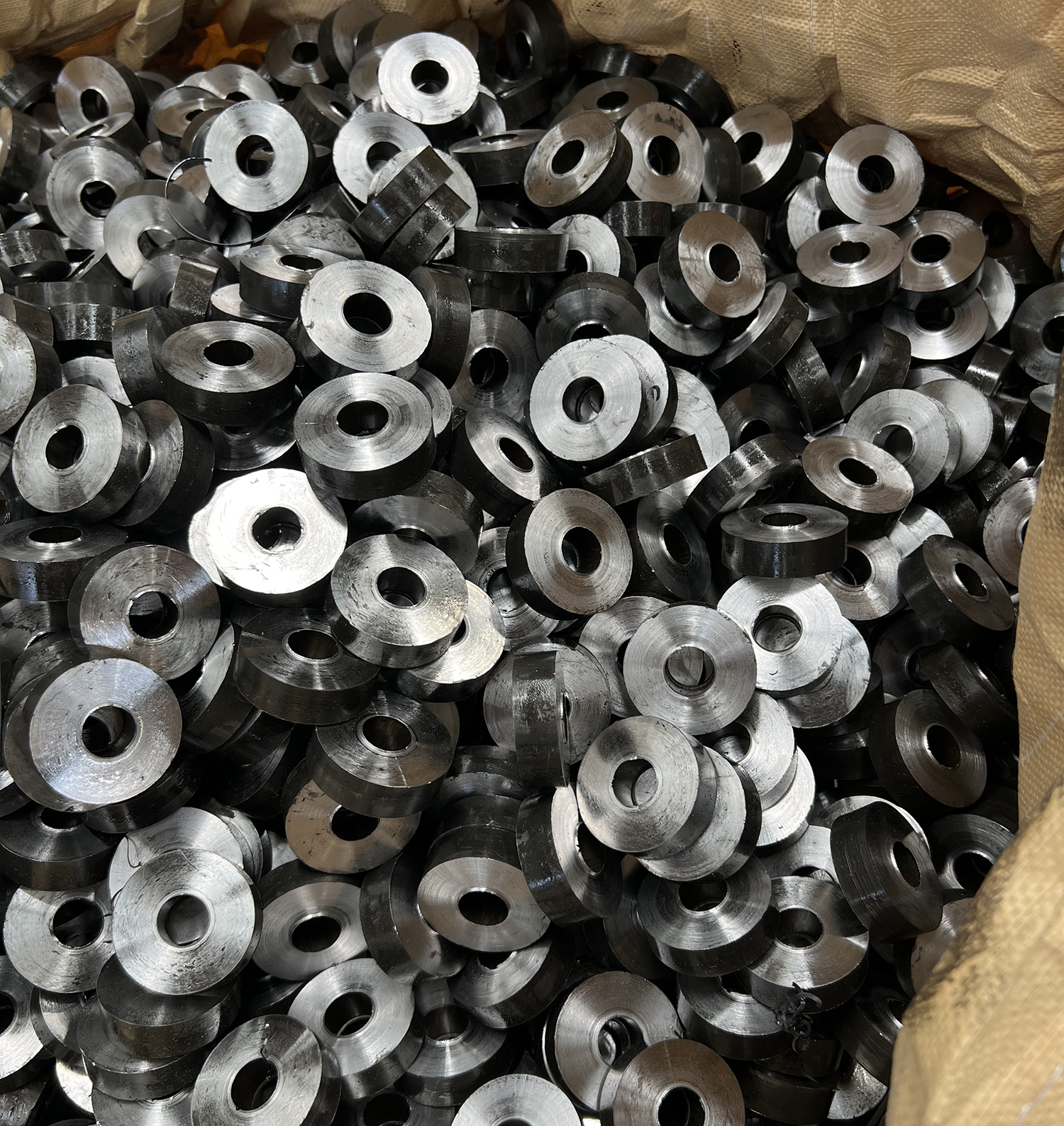 冷轧精密无缝钢管切割